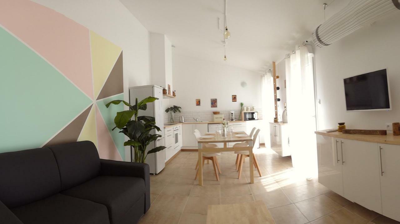 Gite Blanco Y Madera Нарбонна Экстерьер фото